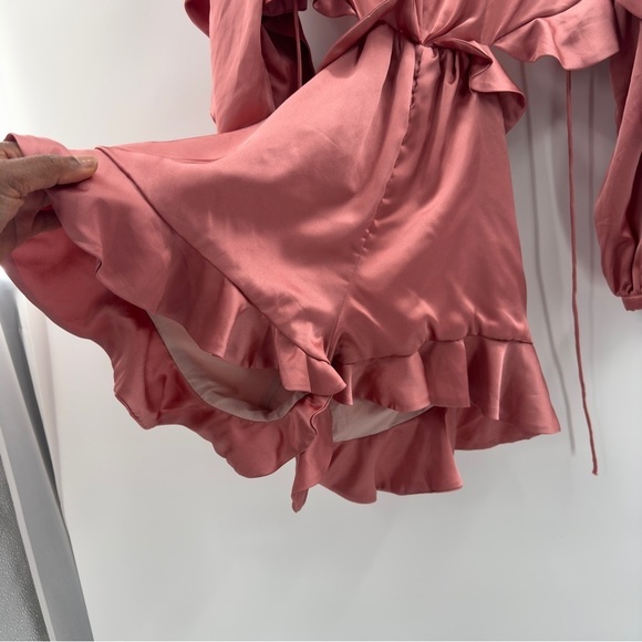 Nasty Girl cutout pink the old satin romper pink open back long sleeve size 8 - Picture 4 of 14